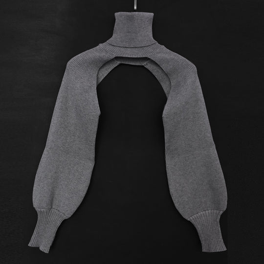Damen Strickoberteil mit innovativem Schnitt und hohem Kragen R&B