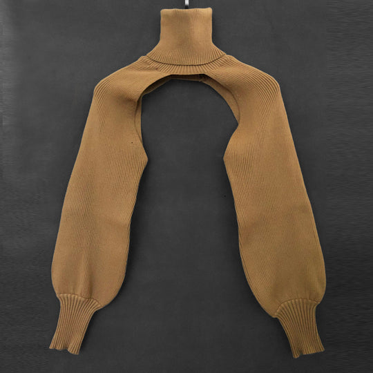 Damen Strickoberteil mit innovativem Schnitt und hohem Kragen R&B