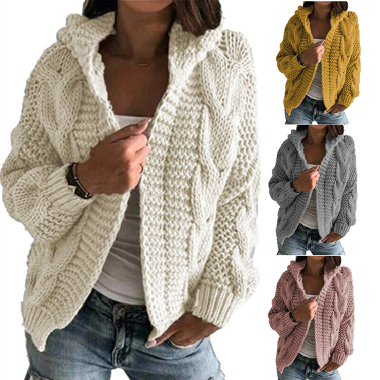 Damen Strickjacke mit Kapuze und trendigem Zopfmuster