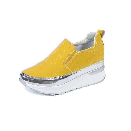 Damen Slip-On Sneakers mit modernem Lackleder und trendigem Metallic-Detail R&B