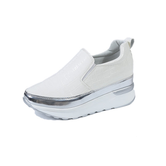 Damen Slip-On Sneakers mit modernem Lackleder und trendigem Metallic-Detail R&B