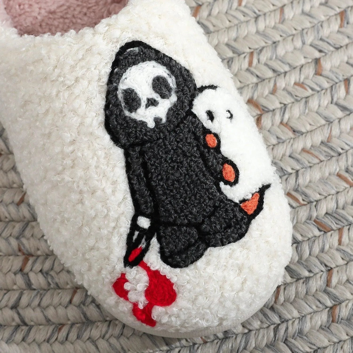 R&B | Cotton slippers with Halloween ghost skull embroidery