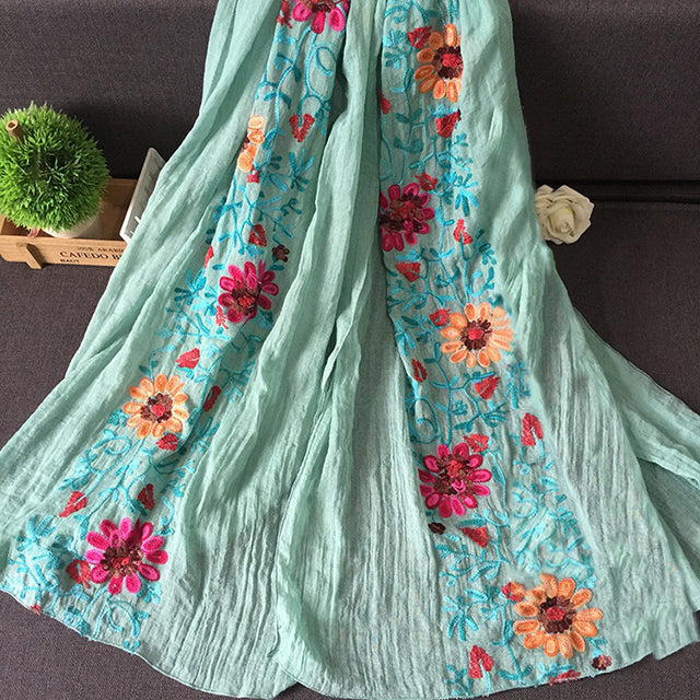 EB Floral Bestickter Schal