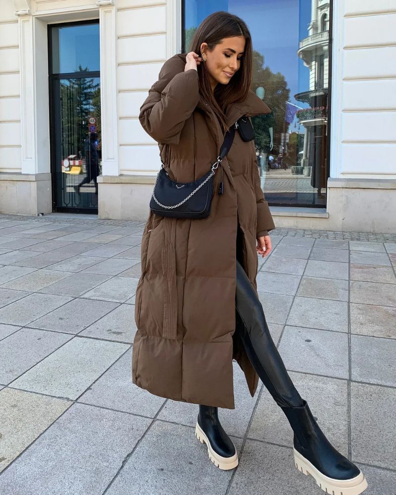 R&B | Lange Pufferjacke mit Gürtel