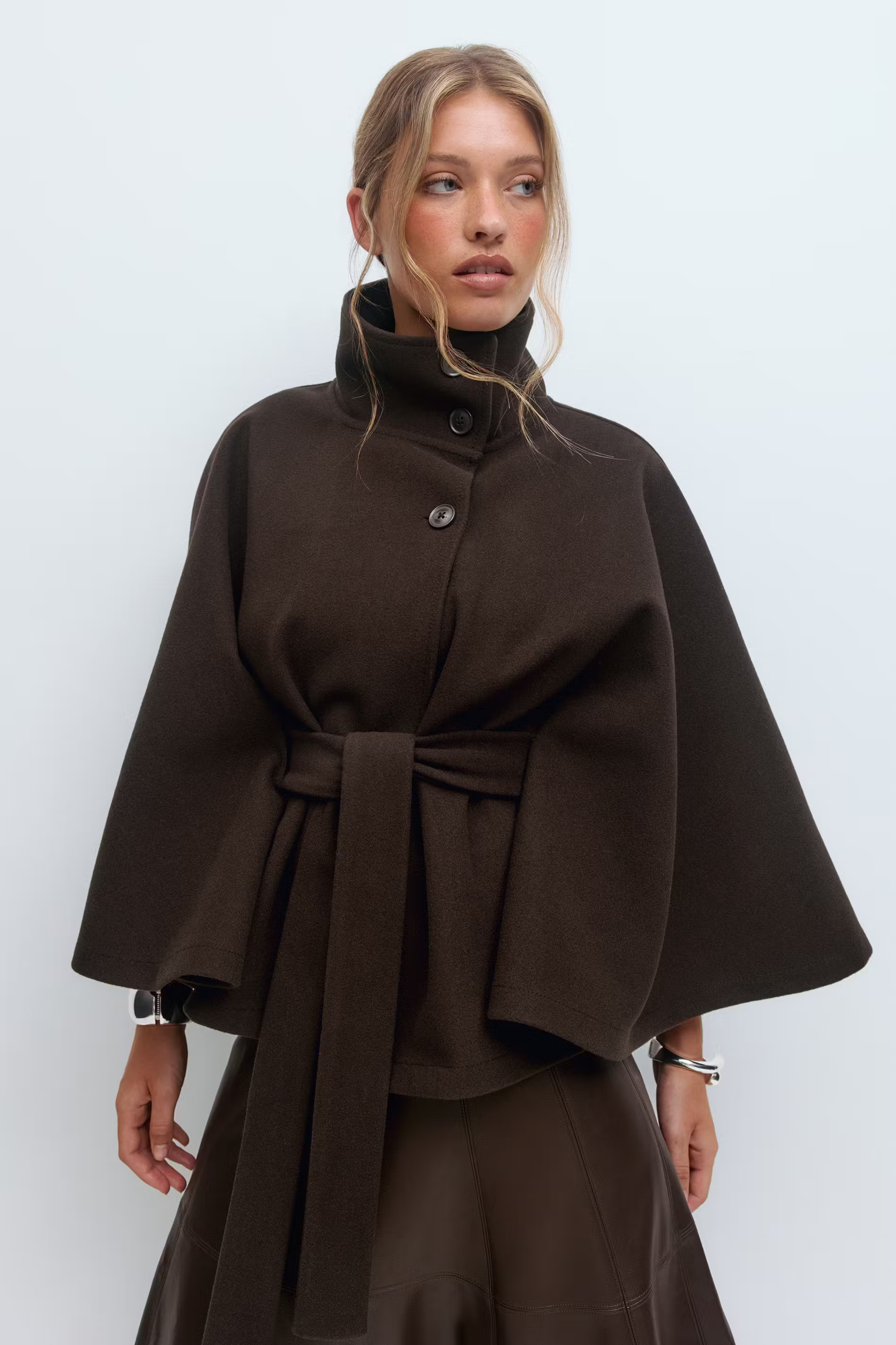 R&B | Elegante Damenjacke mit Gürtel