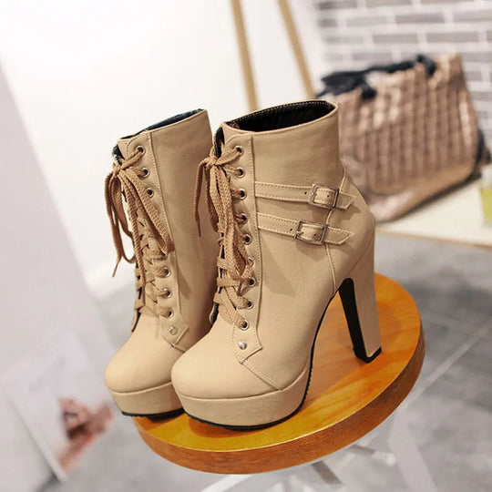 R&B | Schnürstiefel mit Gürtelschnalle