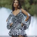 R&B | Langärmeliges Neckholder-Kleid aus Mesh