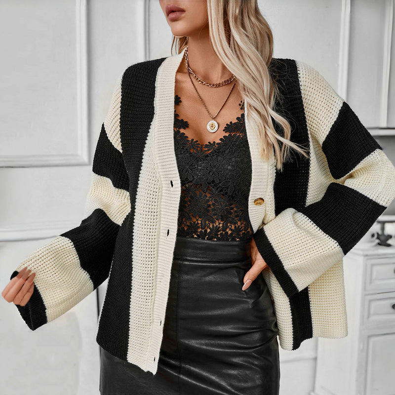 R&B | Gestreifter Strick Strickjacke