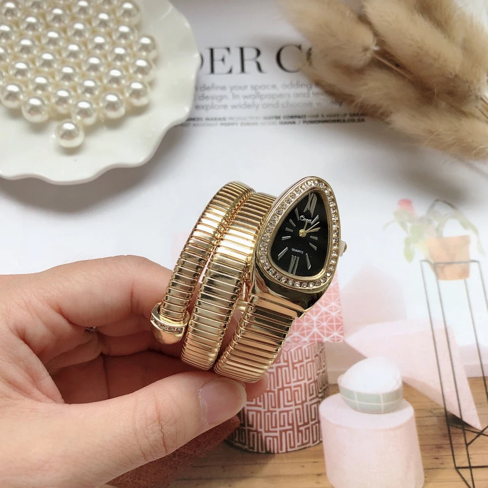 R&B | Luxuriöse Goldene Wickelarmbanduhr