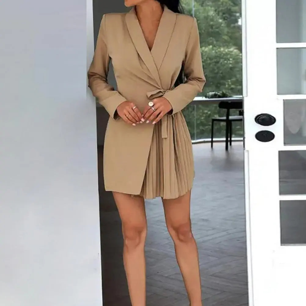 Einfarbiges Blazerkleid