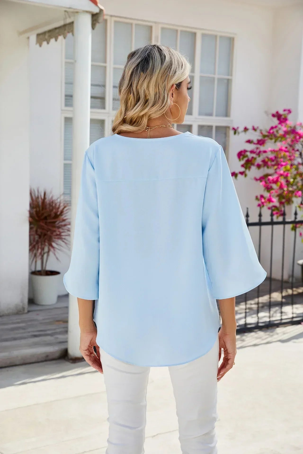 Sophie | Einzigartige Bluse mit V-Ausschnitt