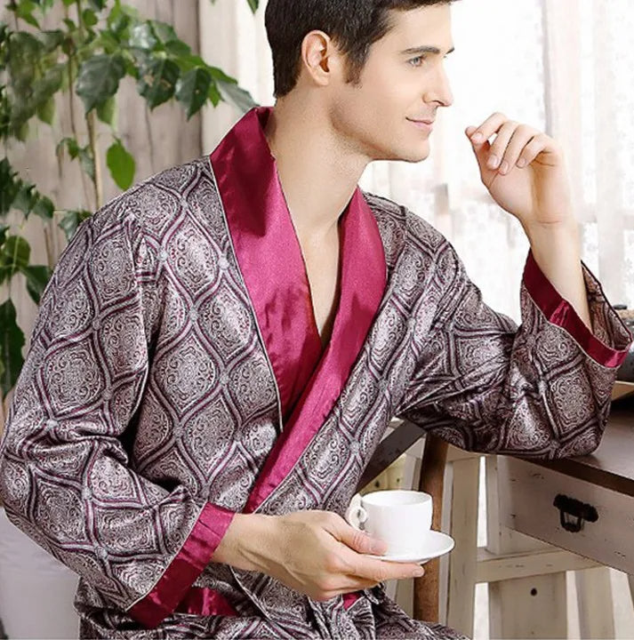 R&B | Golddruck Luxus Satin Bademantel