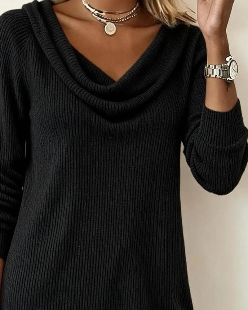 R&B | Geschnittenes Kleid mit Langen Ärmeln und Kuschelkragen