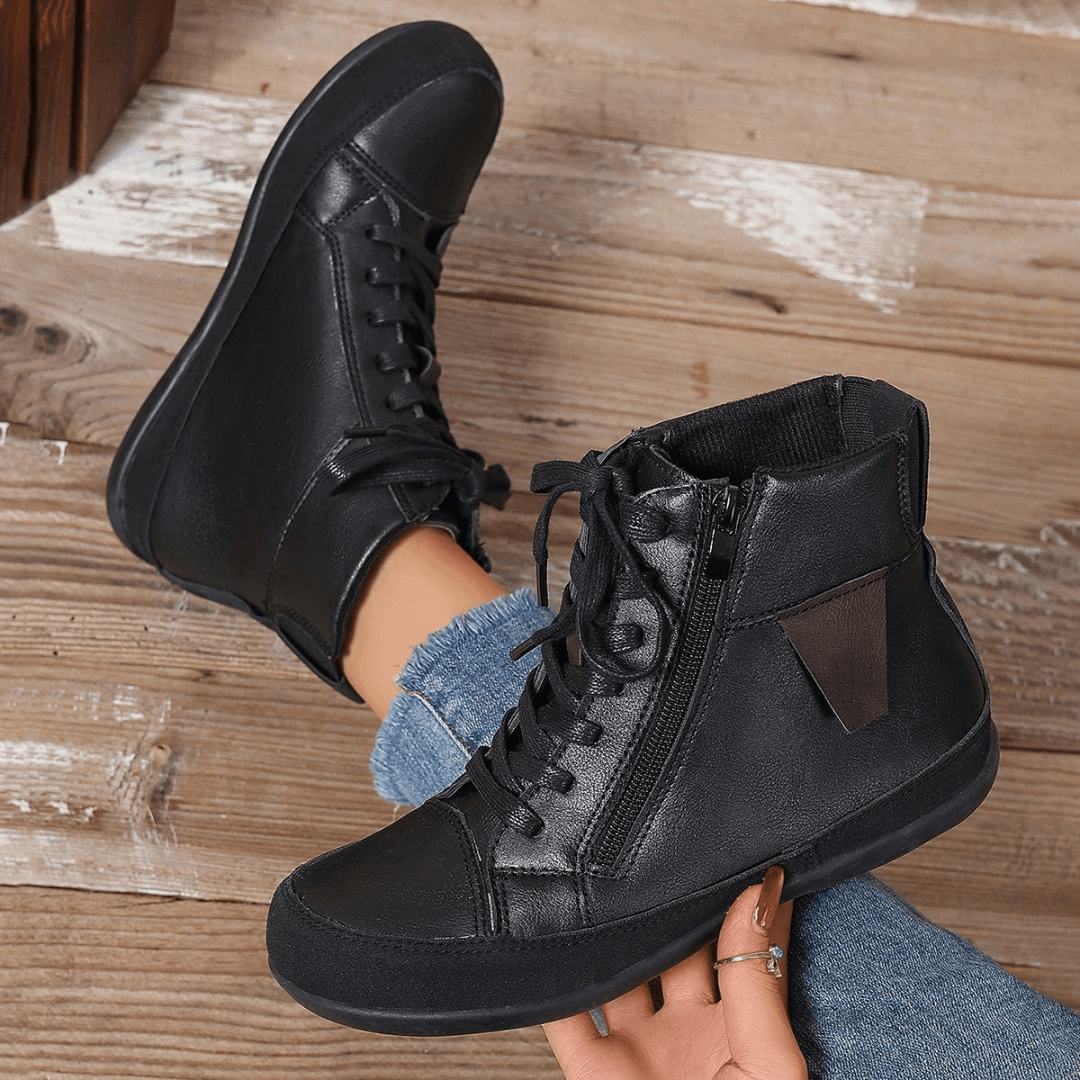Stilvolle Stiefel bis zur Wadenmitte mit seitlichem Reißverschluss R&B