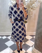 R&B | Kleid mit Geometrischem Print und Seitlichem Schlitz