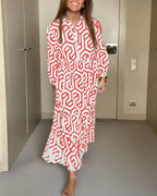 Kleid mit neun Punkten und geometrischem Print