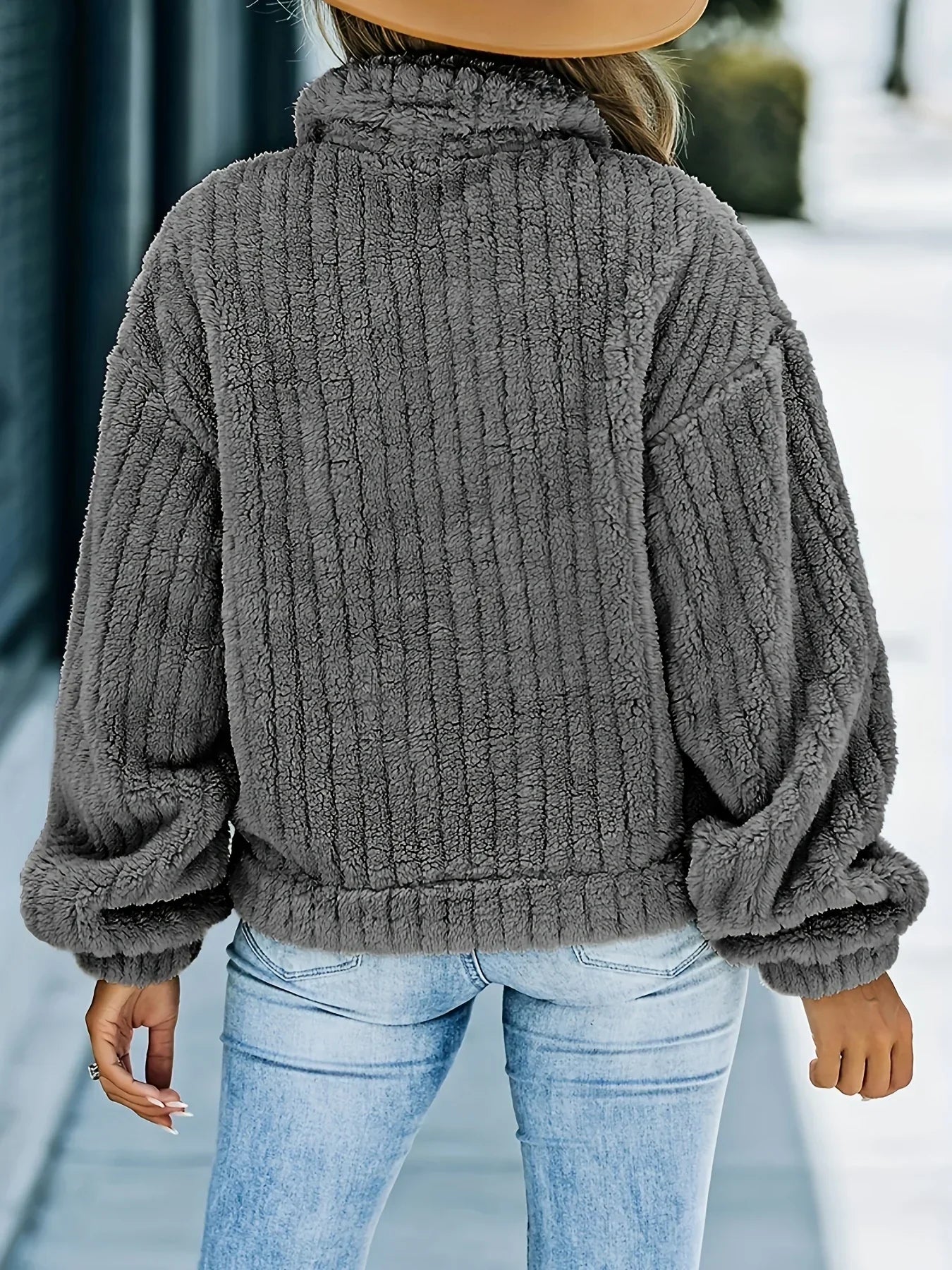 R&B | Truckerjacke mit Fell