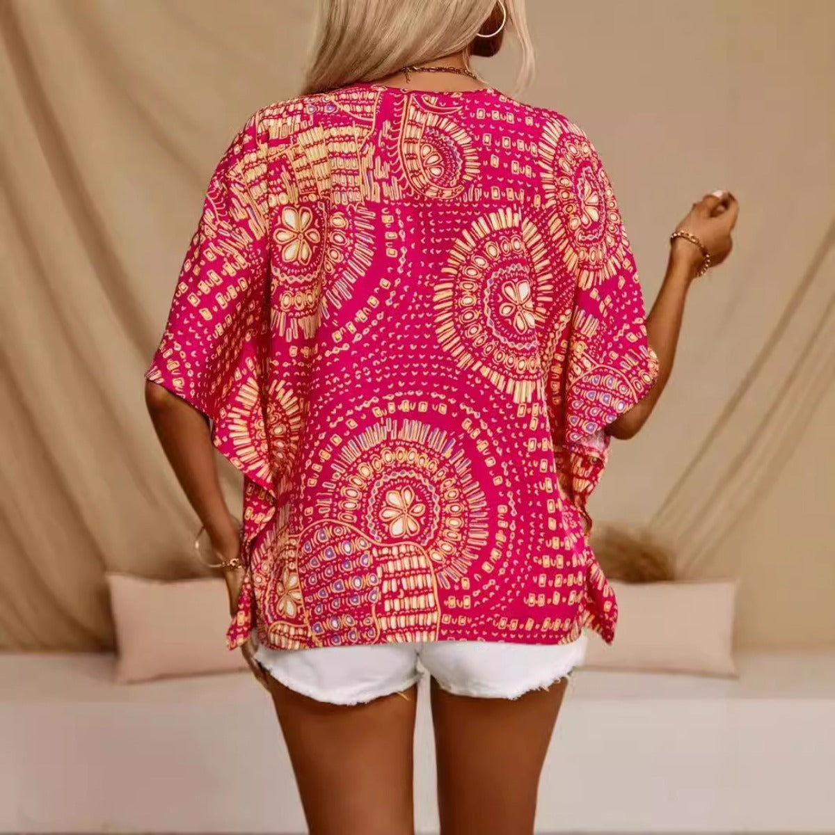 R&B | Lässiges Shirt mit V-Ausschnitt
