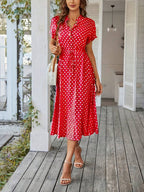 – a-linien-kleid mit polka-dot-print und v-ausschnitt