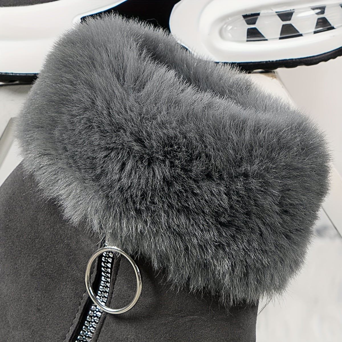 Bequeme, rutschfeste Stiefel mit Pelzfutter und Reißverschluss an der Seite R&B