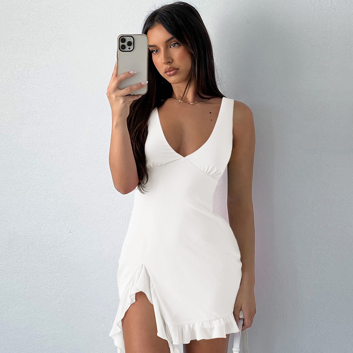 R&B | Kleid mit Hosenträgern und V-Ausschnitt mit Fransen