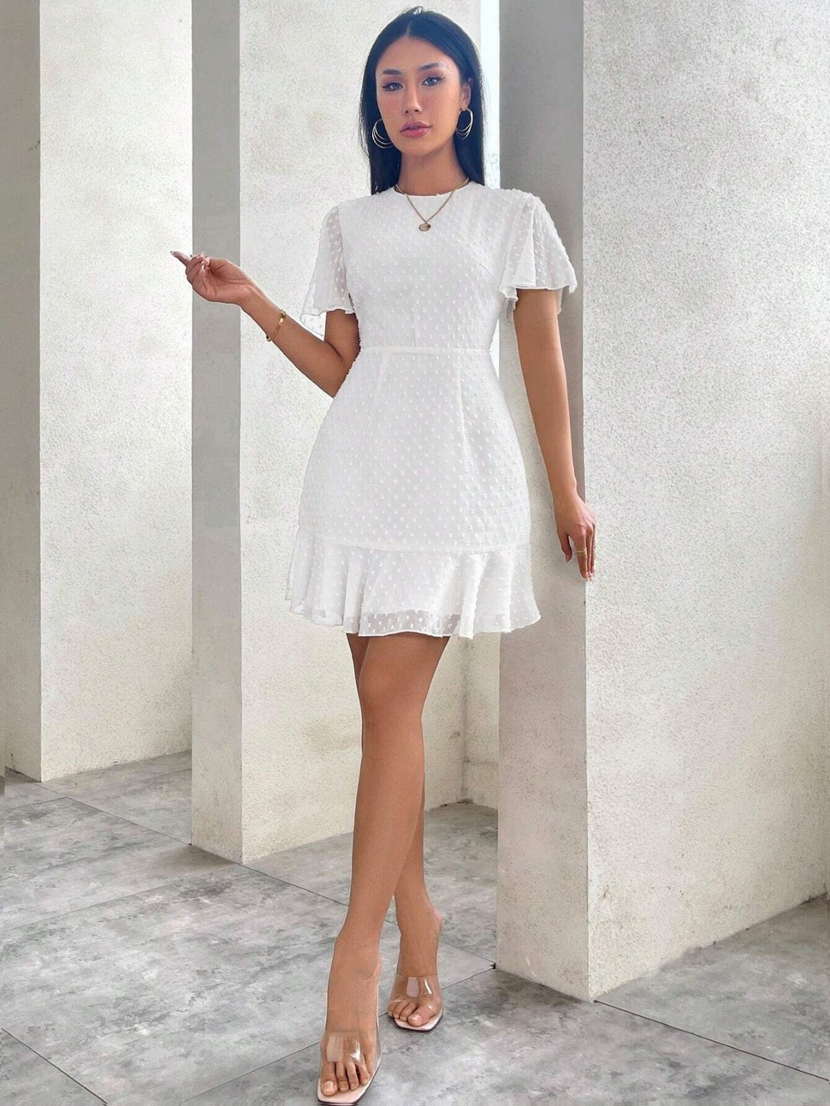 R&B | Dreidimensionales Kleid mit Rüschenrand und Punkten