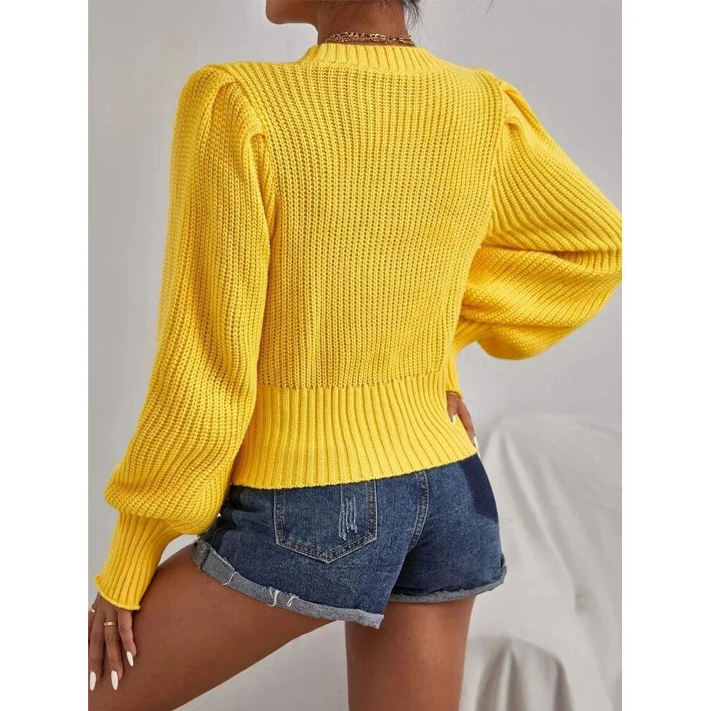 R&B | weicher Strickpullover mit stylischem Kettendetail