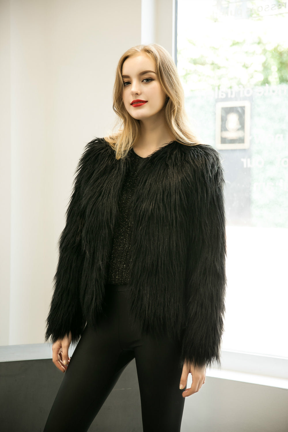 Damen Flauschige Kurzjacke mit elegantem Schnitt und weichem Fellgefühl R&B