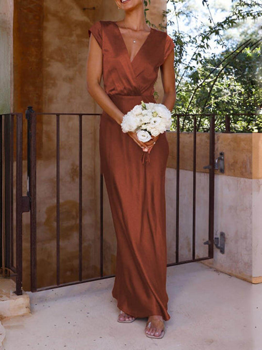 R&B | Satin-Fishtail-Maxikleid mit V-Ausschnitt für Damen