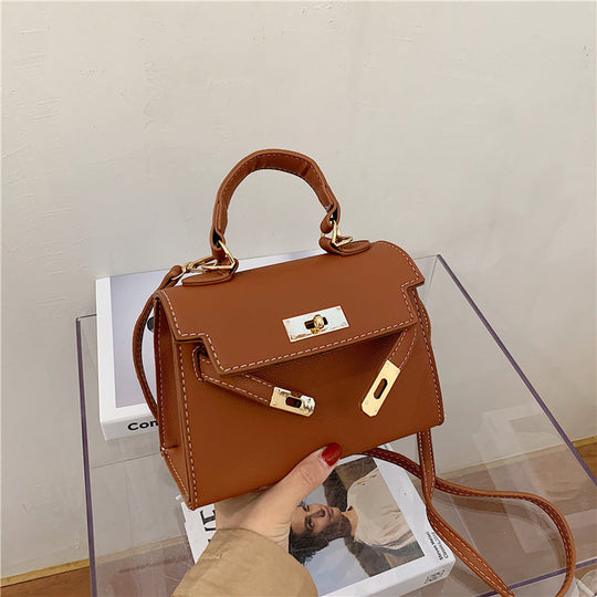 R&B | Eine Seitliche Schultertasche Im Western-Stil