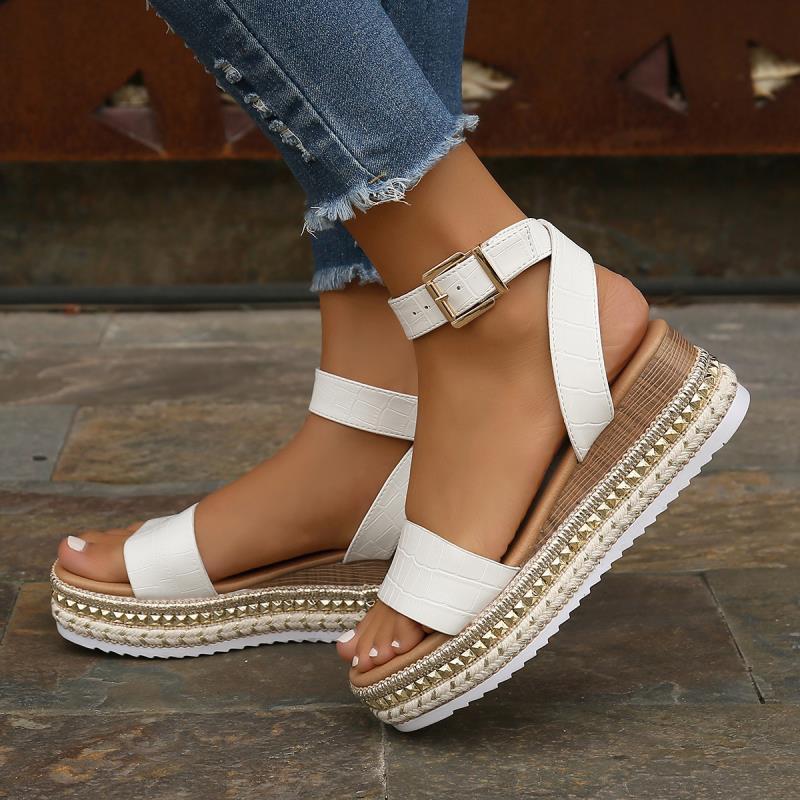 R&B | Sommer Sandalen mit Schnallenriemen und Plateau