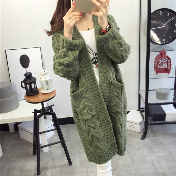 Damen Grobstrickjacke mit elegantem Zopfmuster und praktischen Taschen R&B