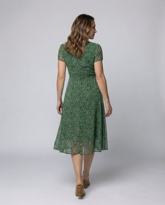 Verspieltes A-Linien Kleid mit V-Ausschnitt & Schwungvollem Saum