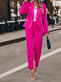 Schickes zweireihiges Set aus Blazer mit Schalkragen und Hose