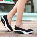 Damen Bequeme Slip-On Schuhe mit dämpfendem Fußbett und atmungsaktiver Oberfläche