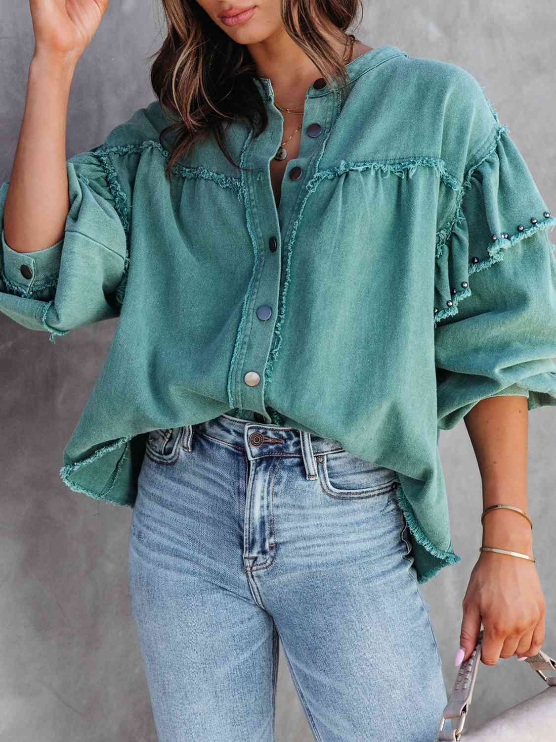 R&B | Button Down Raw Hem Denim Jacke