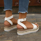 R&B | Sommer Sandalen mit Schnallenriemen und Plateau