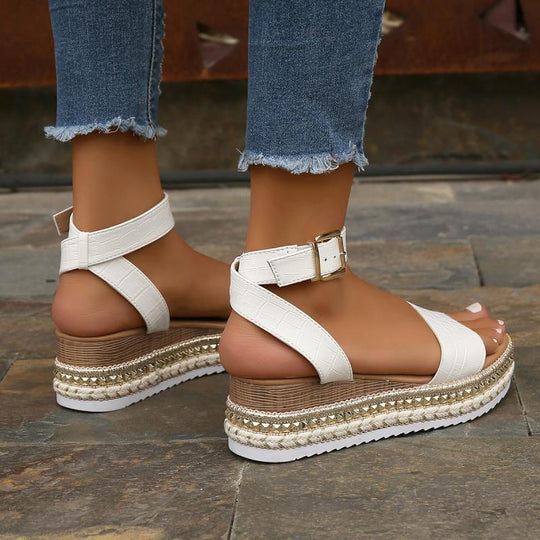 R&B | Sommer Sandalen mit Schnallenriemen und Plateau