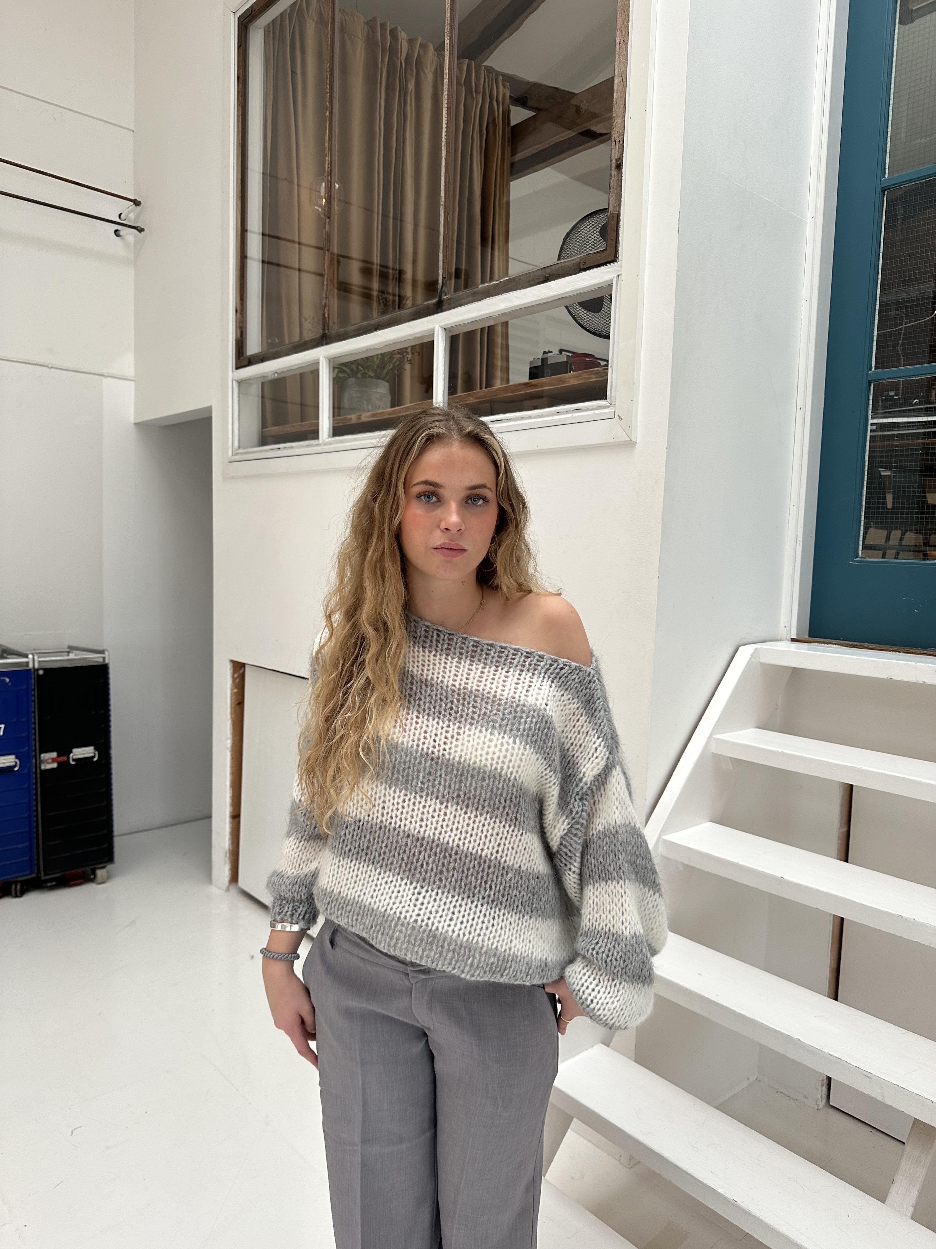 R&B | Gestreifter Strick