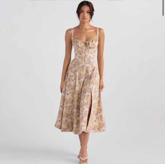 R&B | Floraler Strapsrock mit Schnürsenkeln und Neckholder mit hohem Schlitz