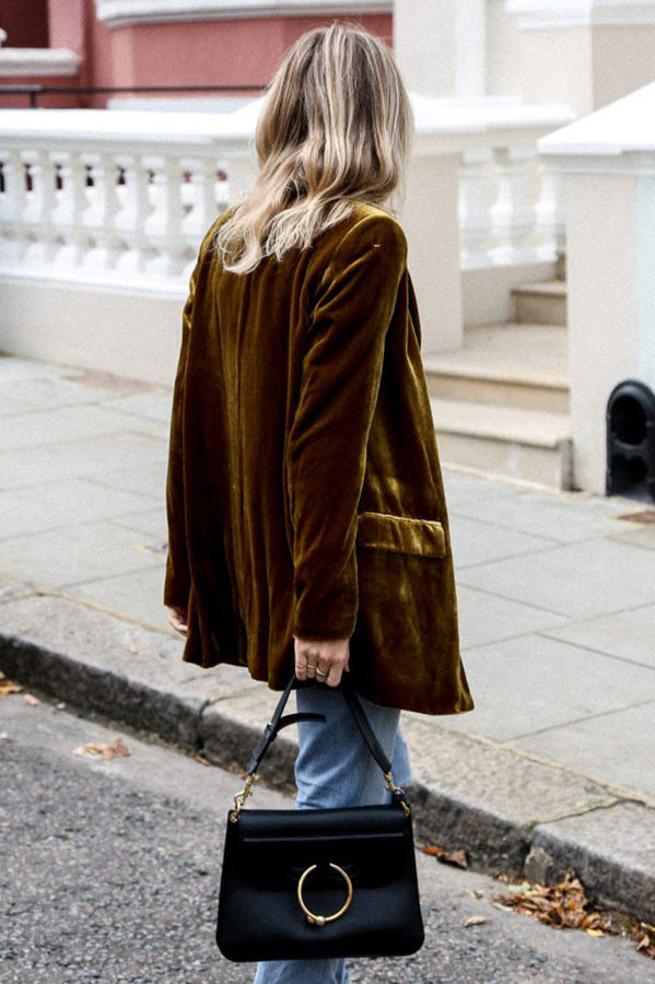 R&B | Blazer aus Samt im Streetstyle