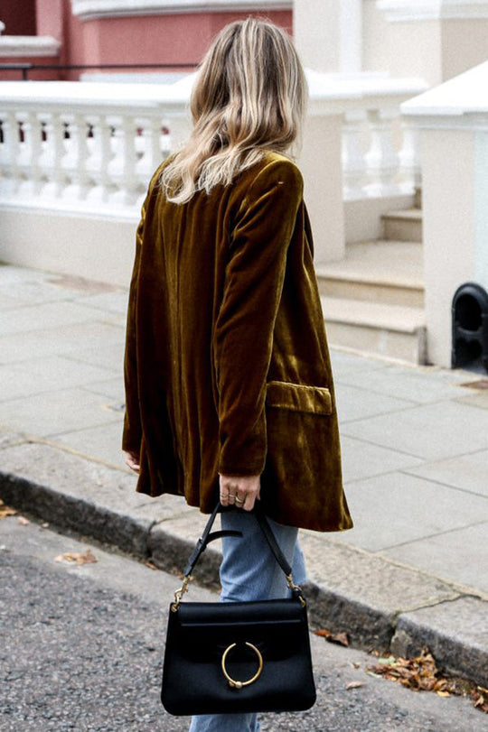 R&B | Blazer aus Samt im Streetstyle