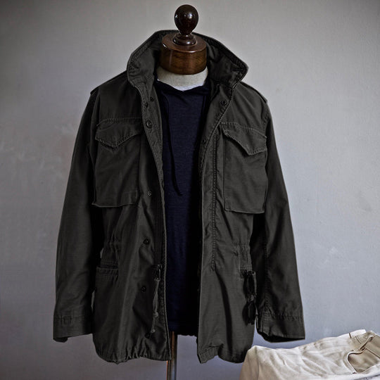 R&B | Outdoor-Jacke - Wasserdicht und Funktionell - Perfekt für den Alltag und Abenteuer