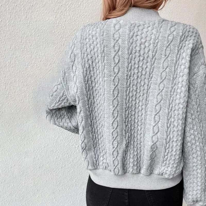 R&B | Gestrickte Strickjacke