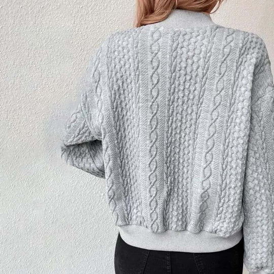 R&B | Gestrickte Strickjacke