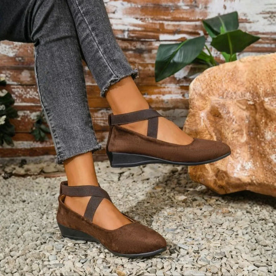 Bequeme Schuhe mit elastischen Riemen R&B R&B