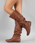 R&B | Flache Stiefel mit Falten Bis Zum Knie