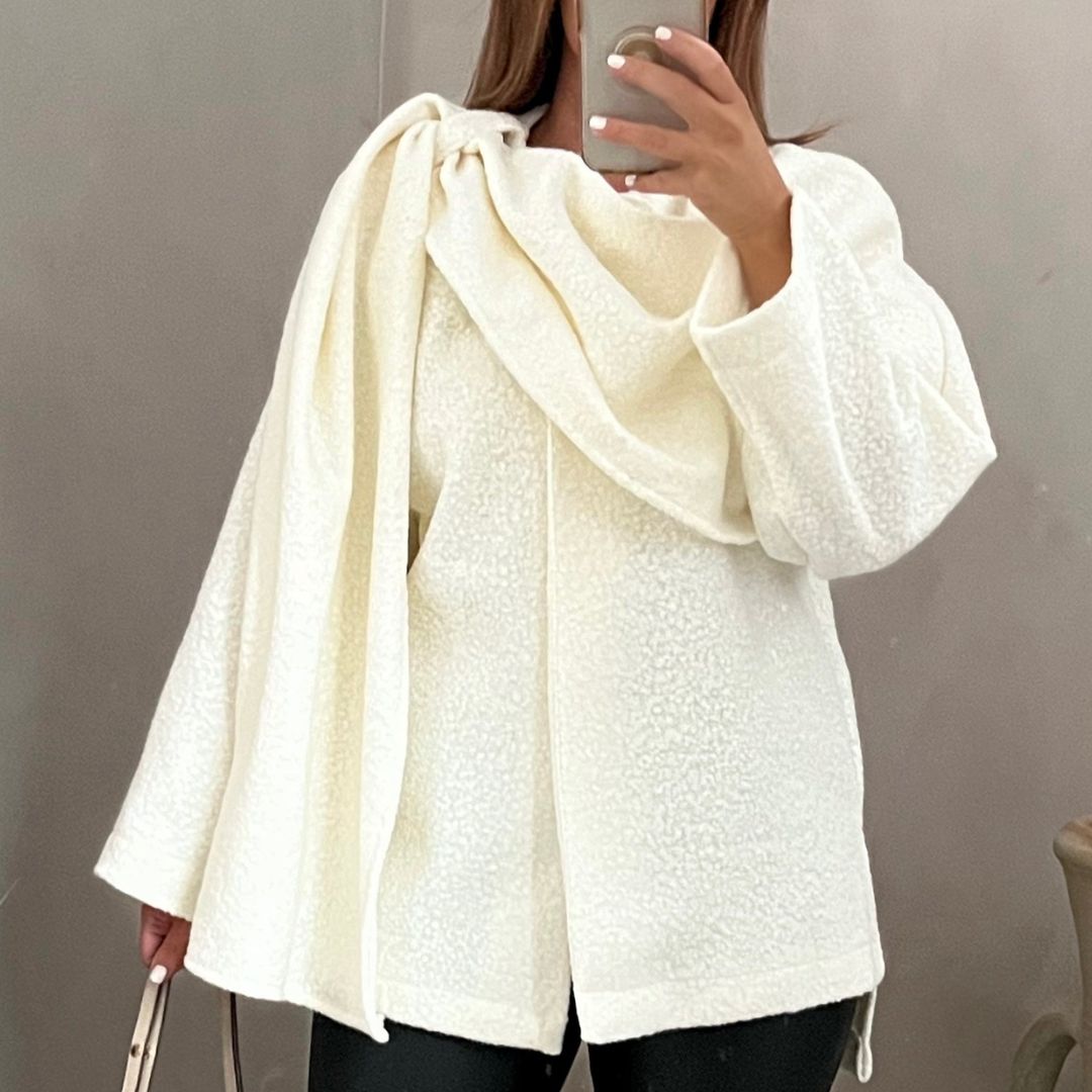 R&B | Bouclé Poncho mit Schal-Detail