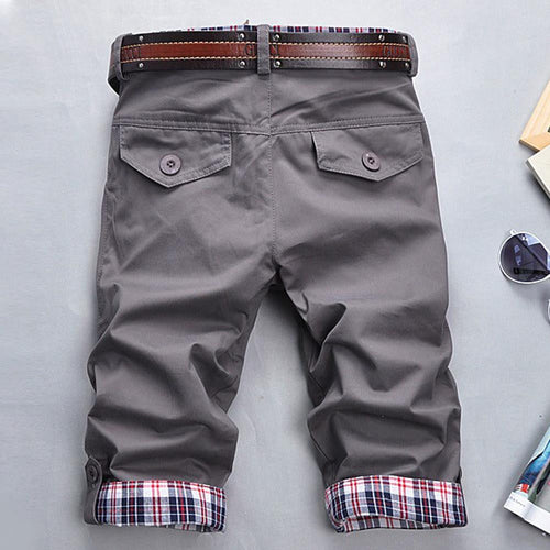 R&B – Hochwertige Shorts mit Gürtel und Karomuster