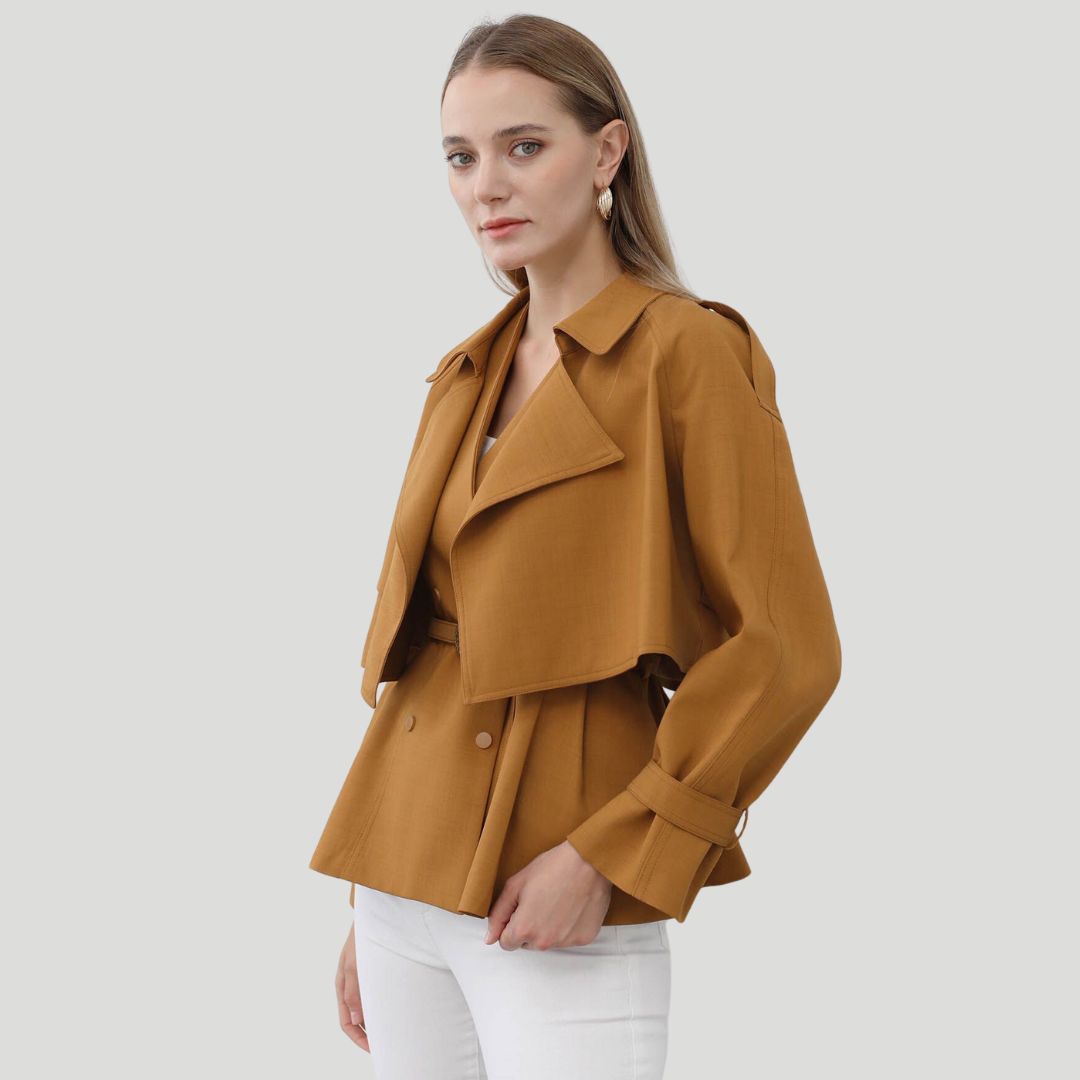 R&B | Peplum-Jacke mit auffälligem Kragen und tailliertem Design